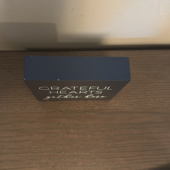 Grateful Hearts gather here Navy Blue with white lettering 4” x 4” x 1” NWT - Picture 2 of 10
